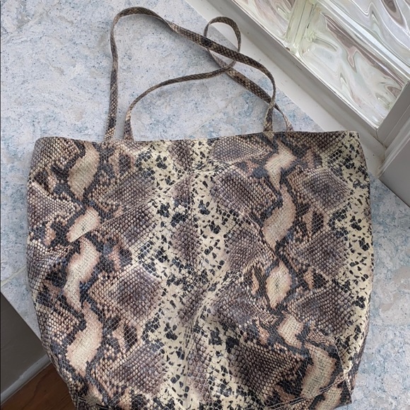 Saks Fifth Avenue Tote Bag - Picture 4 of 4